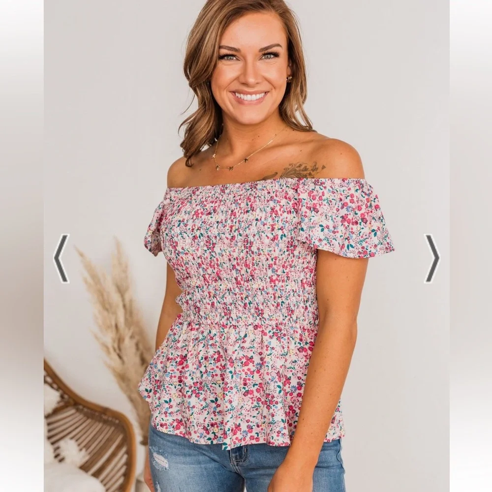 Smocked Multicolored Floral Top Size M - Picture 7 of 7